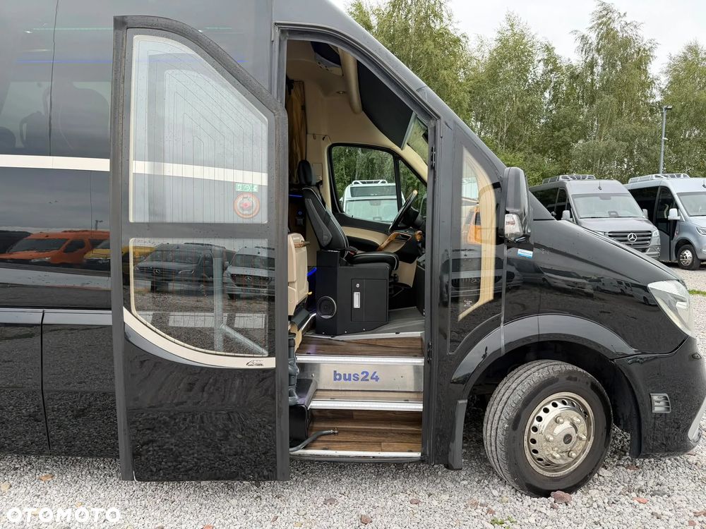 Mercedes-Benz Sprinter 519 - 20