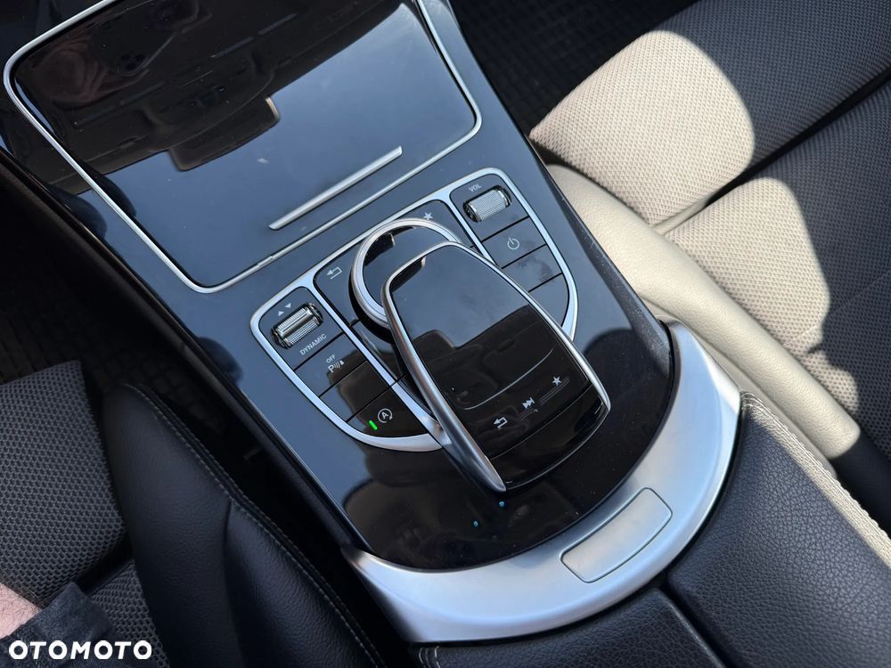 Mercedes-Benz Klasa C 180 7G-TRONIC Exclusive - 21