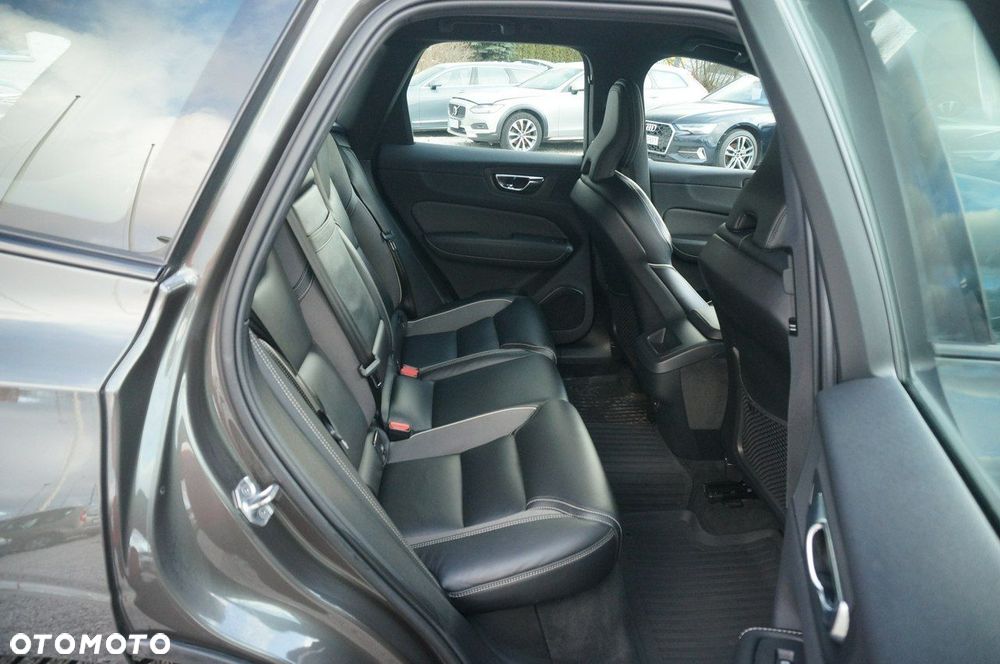 Volvo XC 60 - 32
