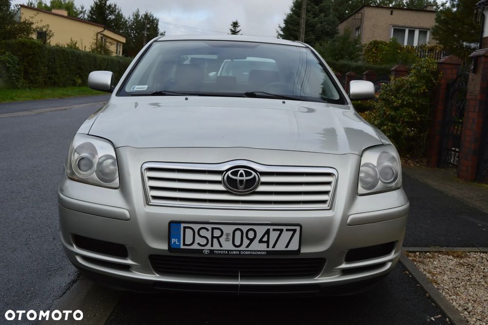 Toyota Avensis 1.6 VVT-i Luna - 4