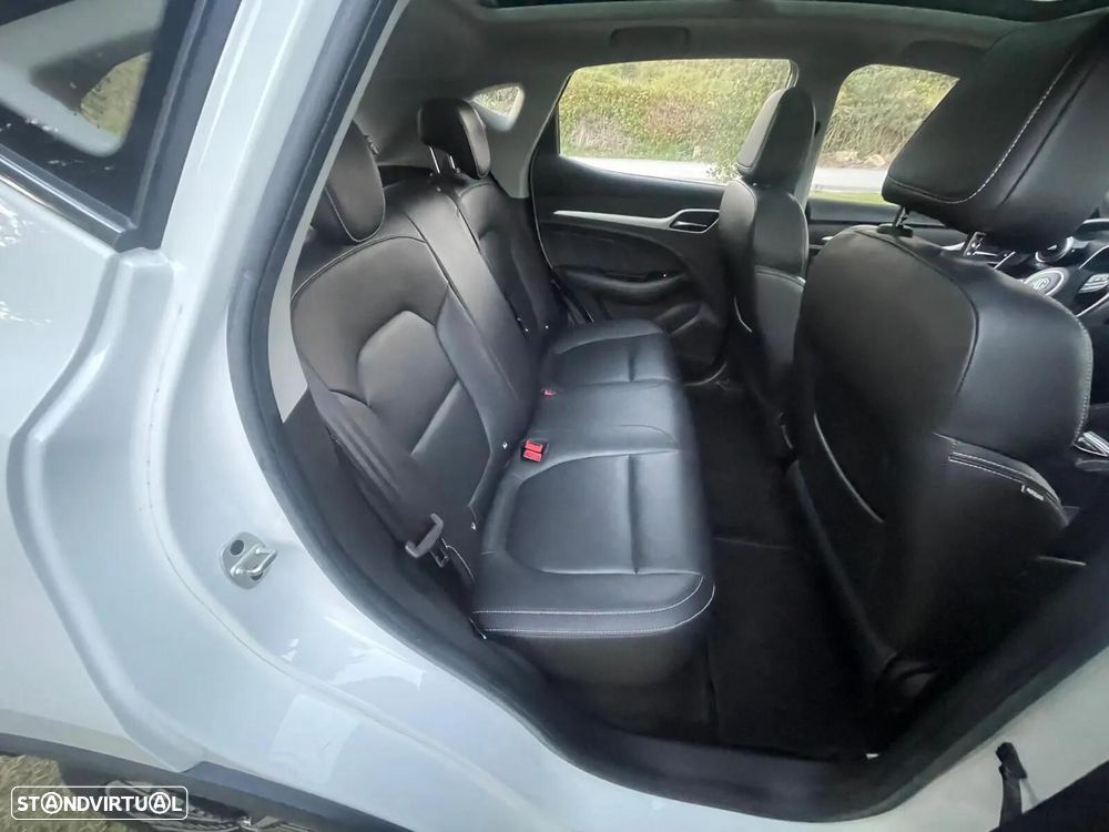 MG ZS Luxury - 46