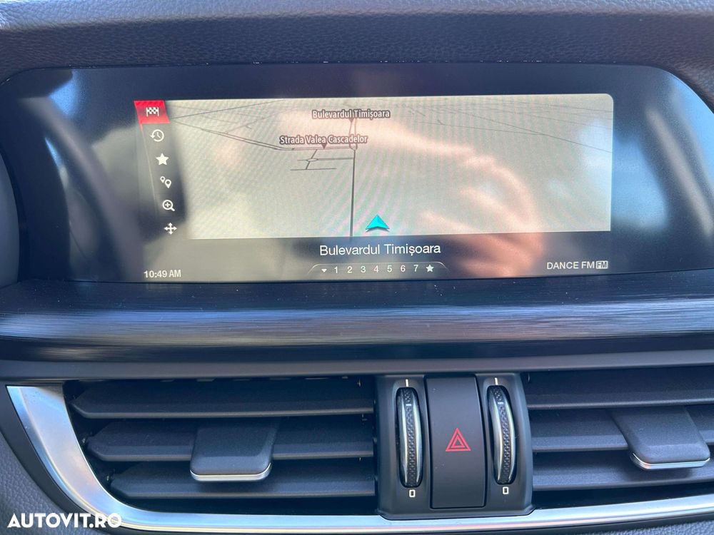 Alfa Romeo Stelvio - 15