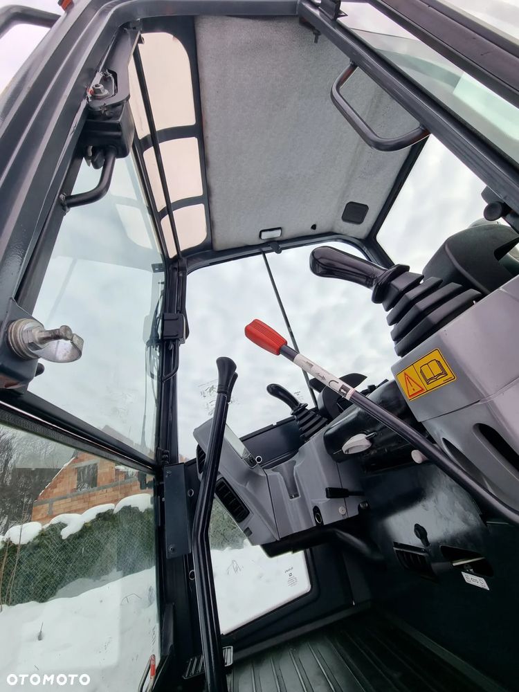 Kubota KX016-4 Koparka Gąsienicowa 2 tony. DEKRA aktualna do 2026r. Rozsuwane Hydr. podwozie! Sprowadzona z Norwegii! Zero luzów i wycieków. Maszyna jak Nowa z Salonu! 2017rok. Pełna Dokumentacja. Gąsienice bez zużycia! Łyżka Skarpowa Nowa! Szybkozłącze! Okazja Tanio! Dodatkowa Linia Hydr. na młot i wiertnice - 35