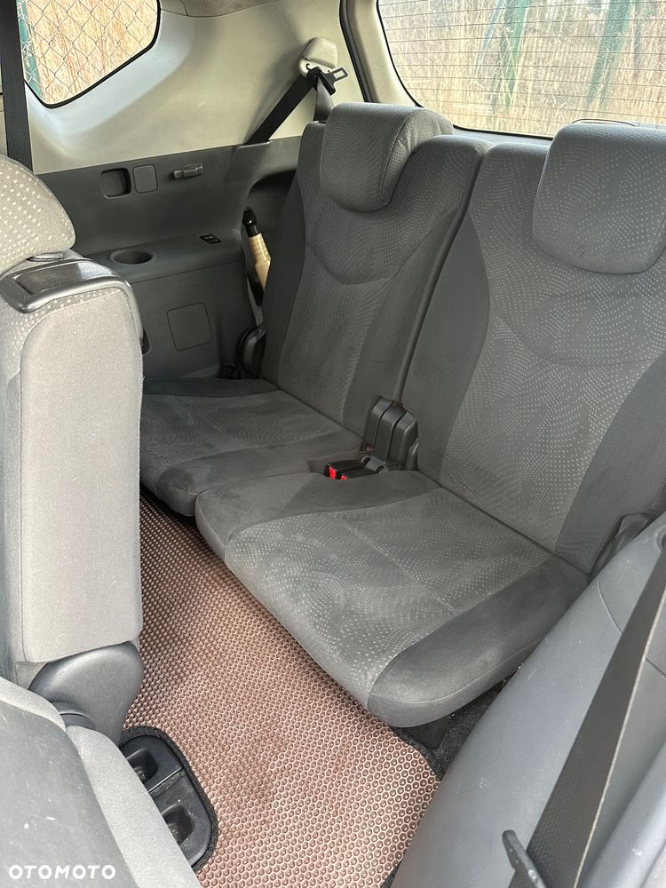 Toyota Prius+ (Hybrid) Life - 18