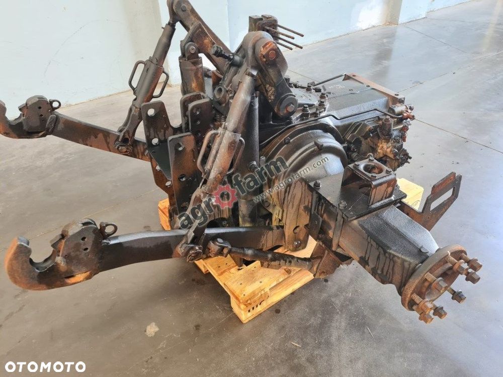 Tylny most Claas Arion 410 851B9 - 2