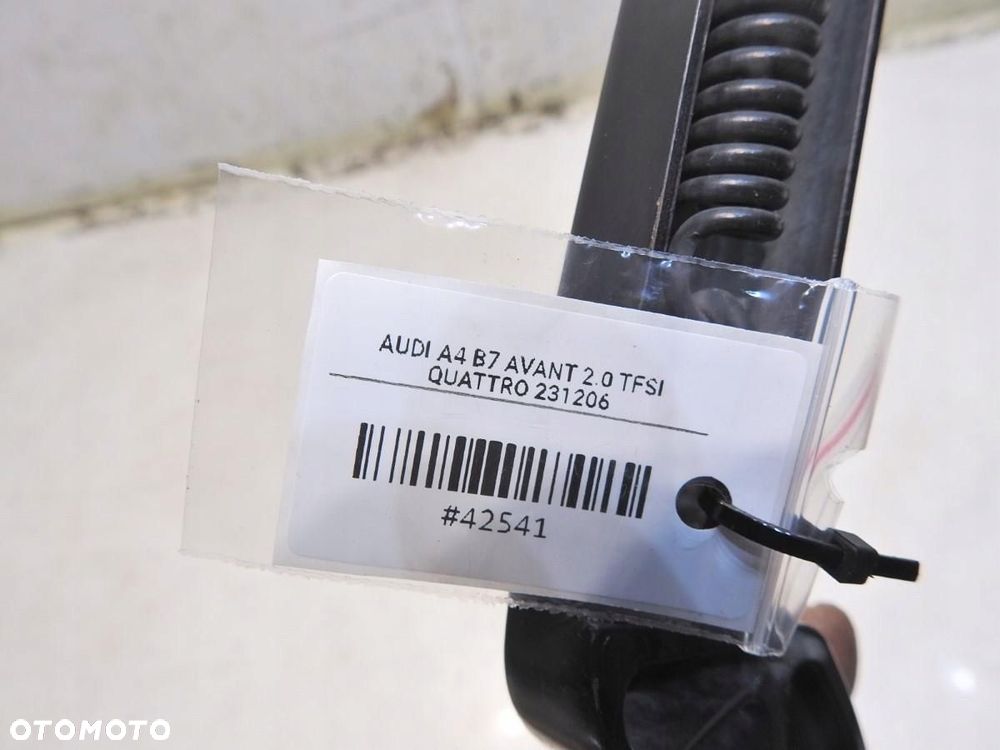 RAMIE WYCIERACZKI LEWE AUDI A4 B7 - 4