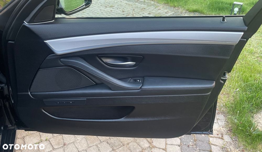 BMW Seria 5 530d Sport-Aut Luxury Line - 18