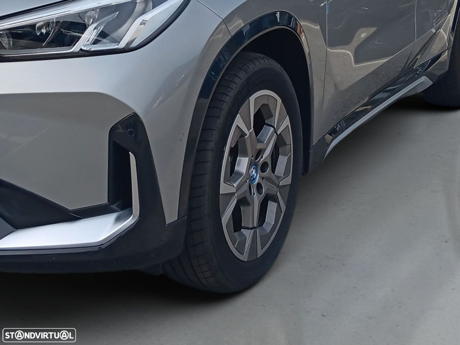 BMW ix1 eDrive20 - 4