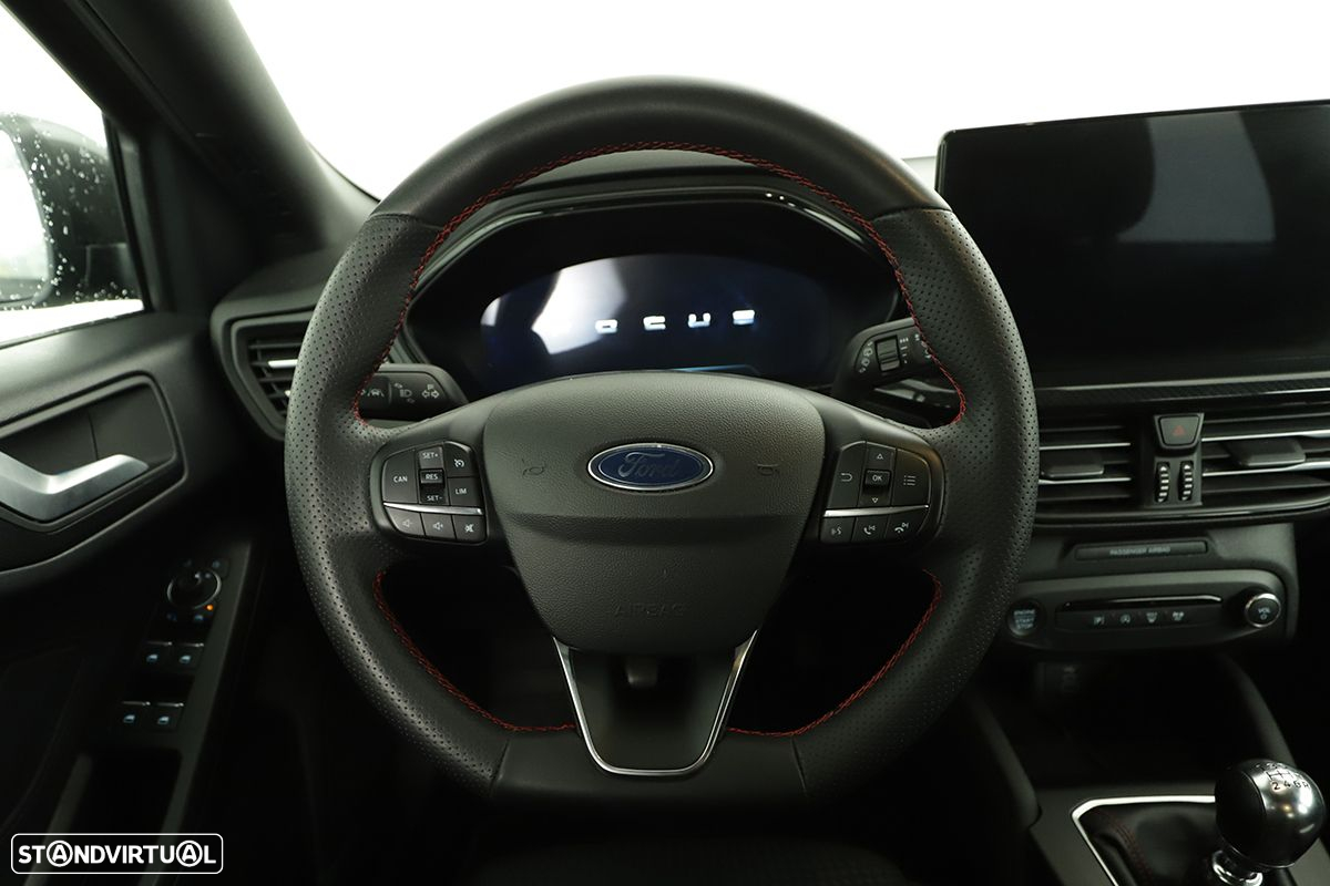 Ford Focus 1.0 EcoBoost MHEV ST-Line - 14