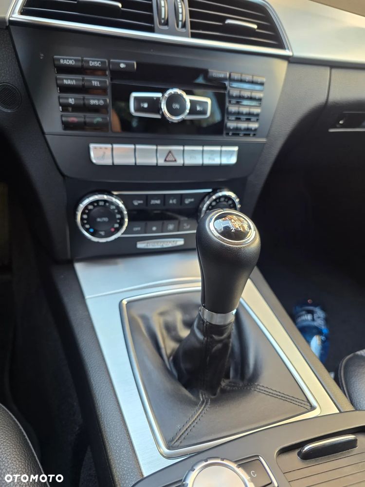 Mercedes-Benz Klasa C 180 BlueEFFICIENCY Avantgarde - 36