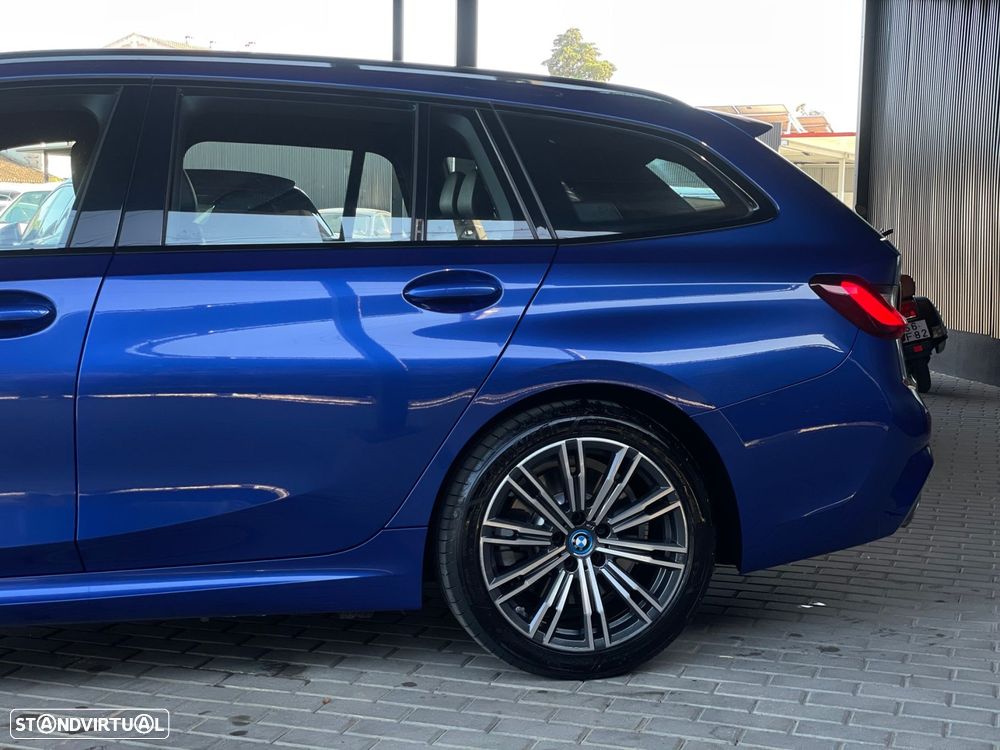 BMW 330 e Touring Pack M Auto - 5