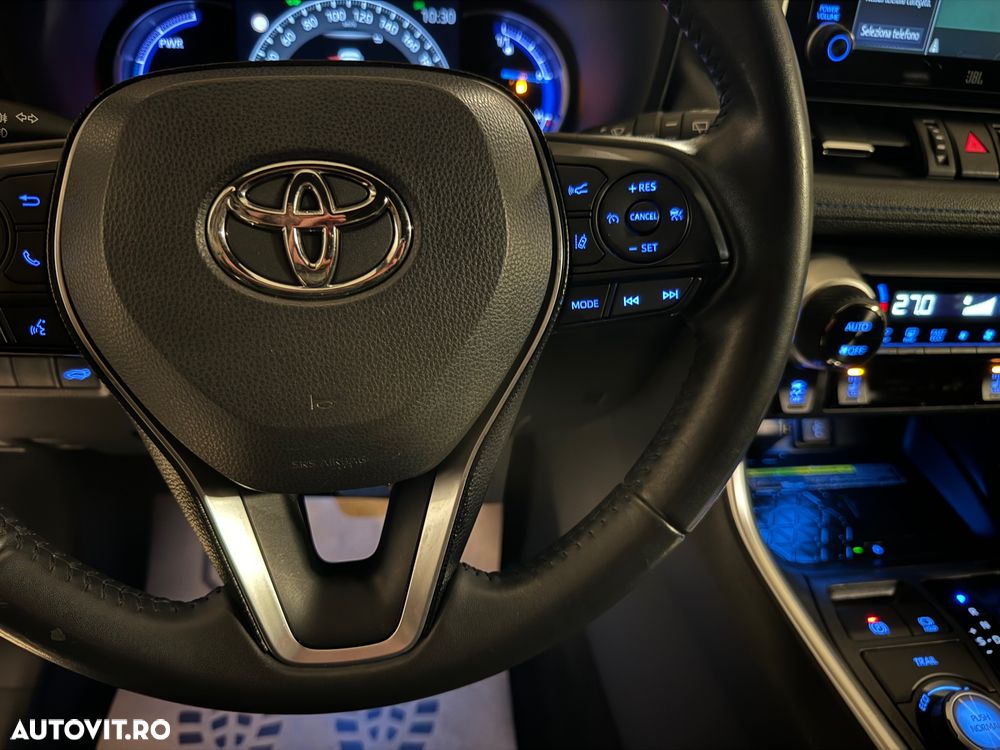 Toyota RAV4 2.5 4x4 Team Deutschland - 18