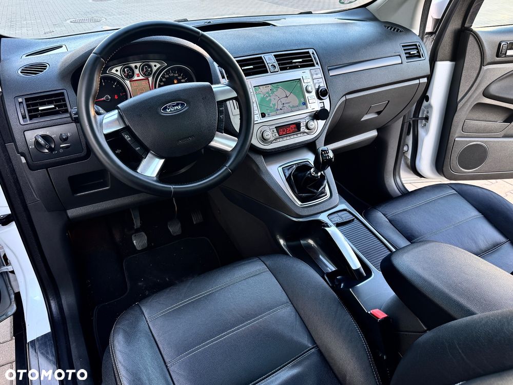 Ford Kuga 2.0 TDCi 4x4 Titanium - 17