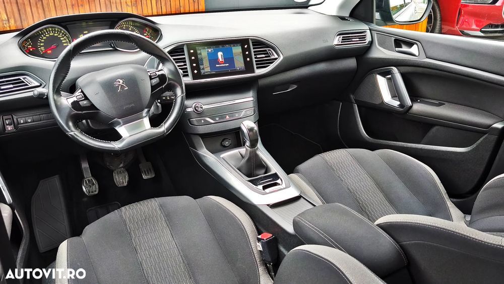 Peugeot 308 PureTech 110 Stop & Start Style - 8