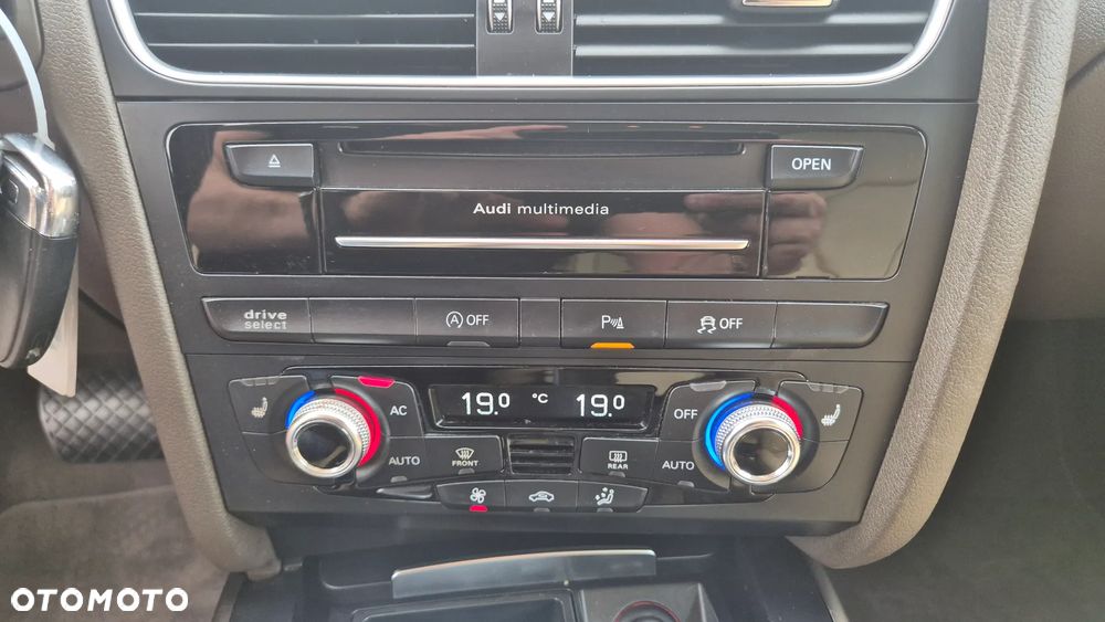 Audi A4 Avant 2.0 TDI DPF clean diesel multitronic Ambiente - 24