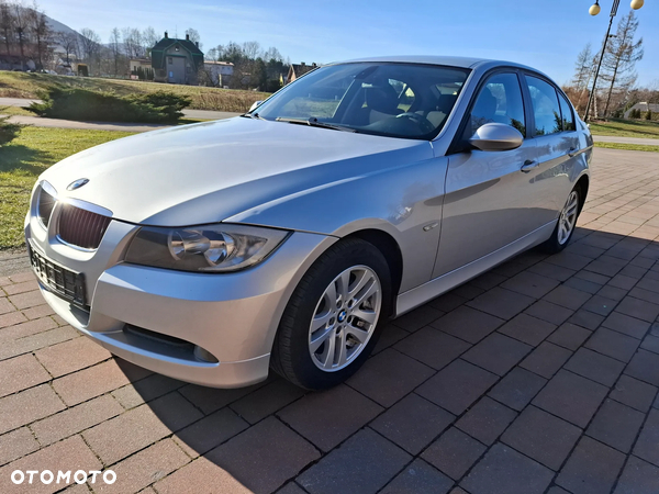 BMW Seria 3 318i Edition Exclusive