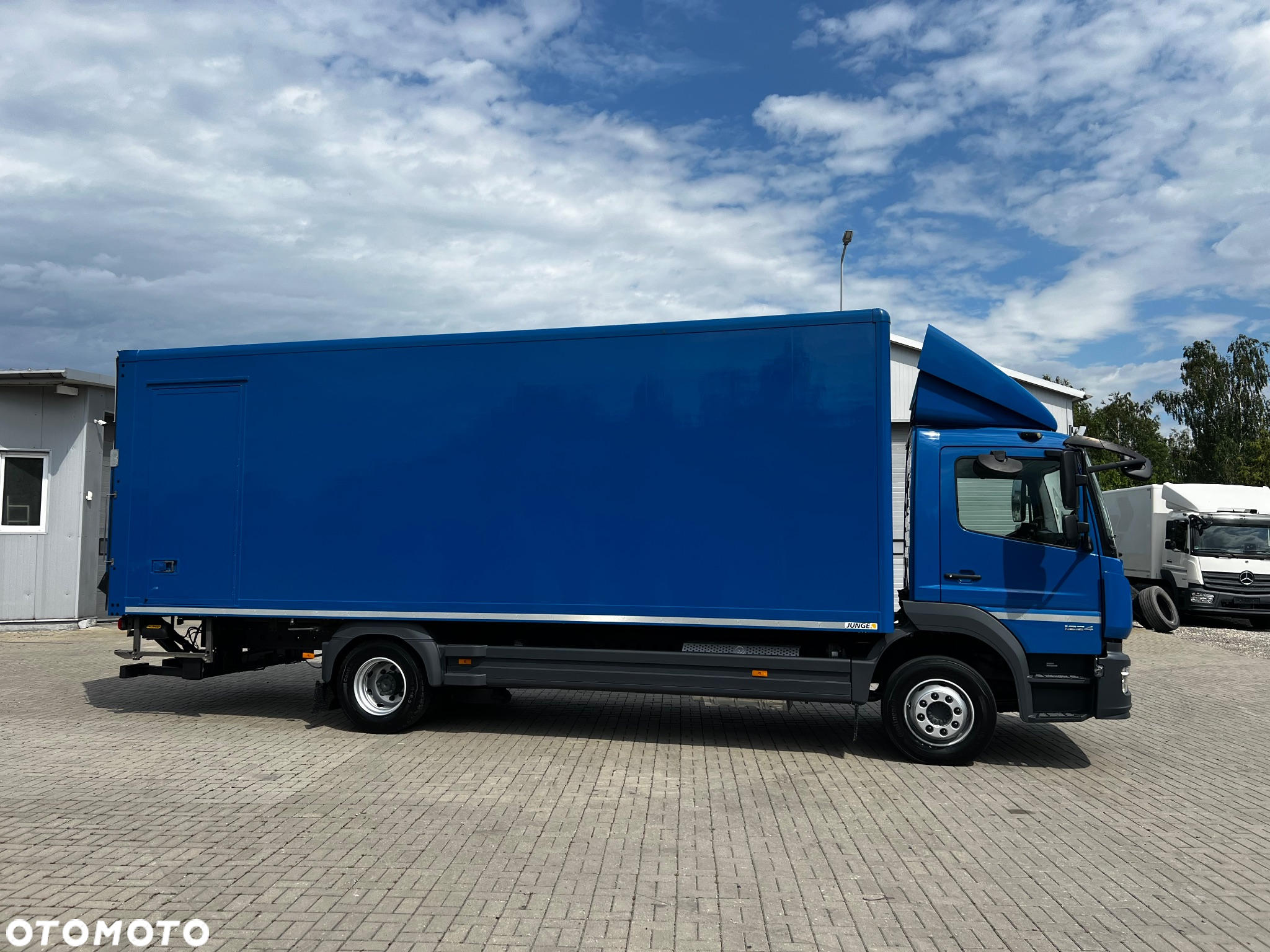 Mercedes-Benz ATEGO - 4