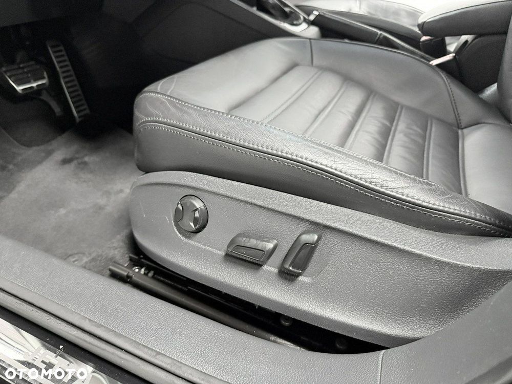 Volkswagen Jetta - 31