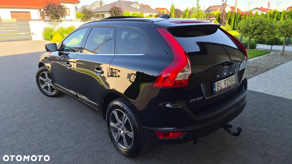 Volvo XC 60 D4 Momentum - 3