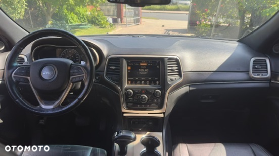 Jeep Grand Cherokee - 11