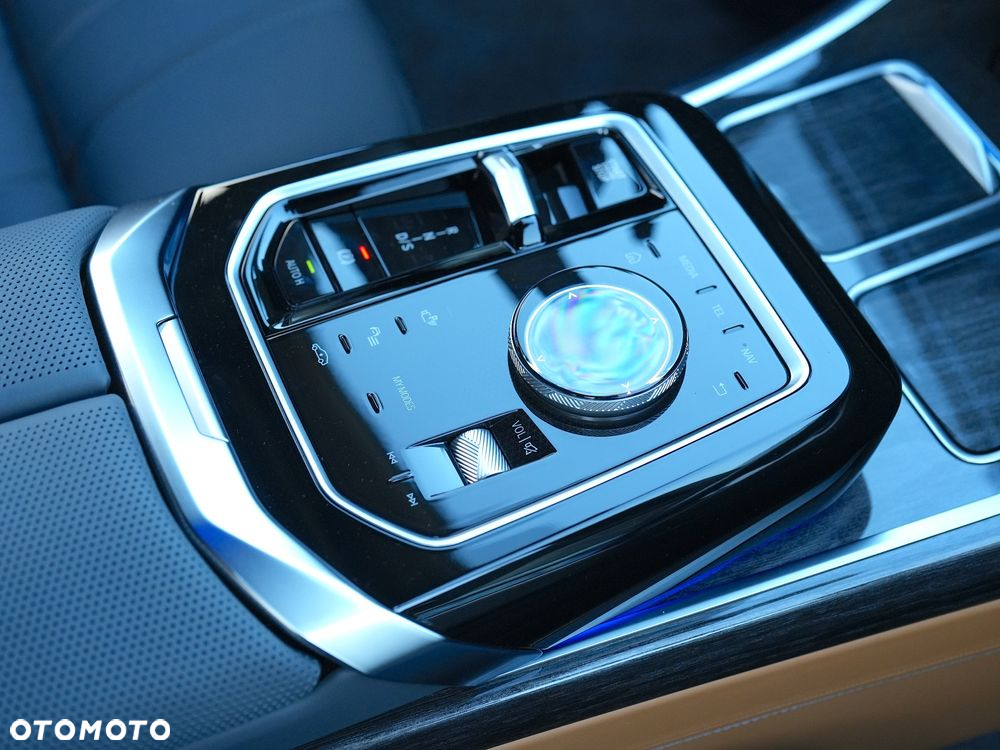 BMW Seria 7 - 17