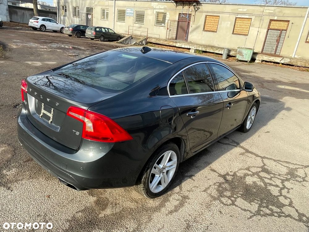 Volvo S60 - 12