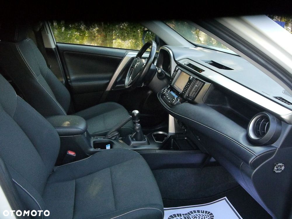 Toyota RAV4 2.0 D-4D Premium 4x2 - 35