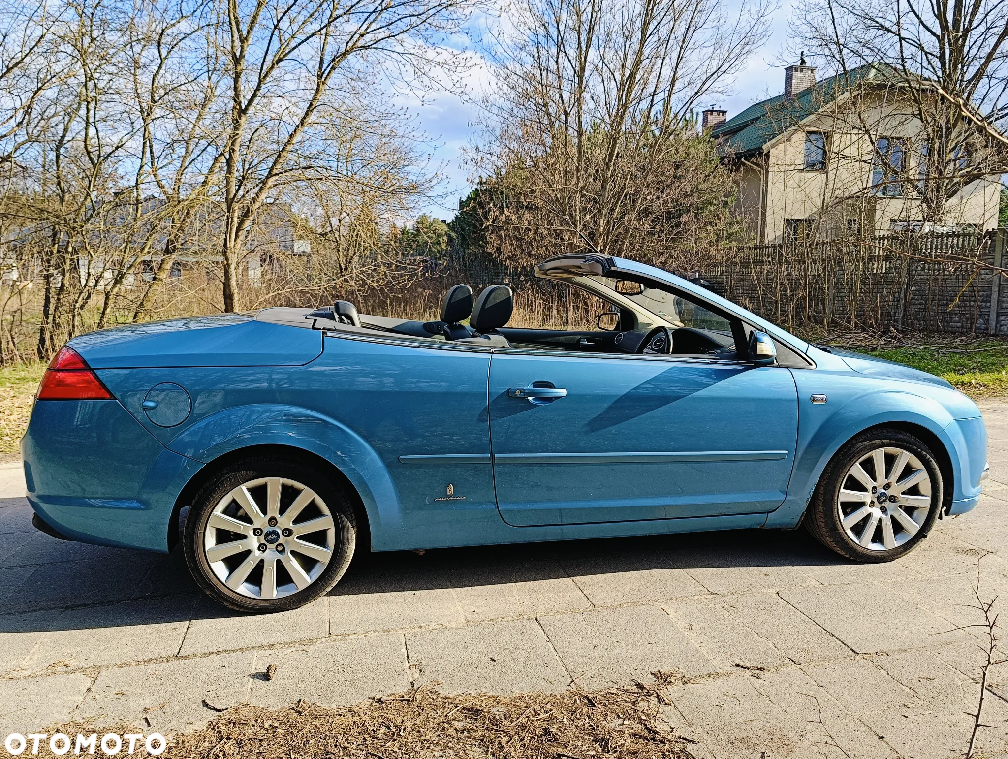 Ford Focus Coupe-Cabriolet 2.0 TDCi DPF Titanium - 11