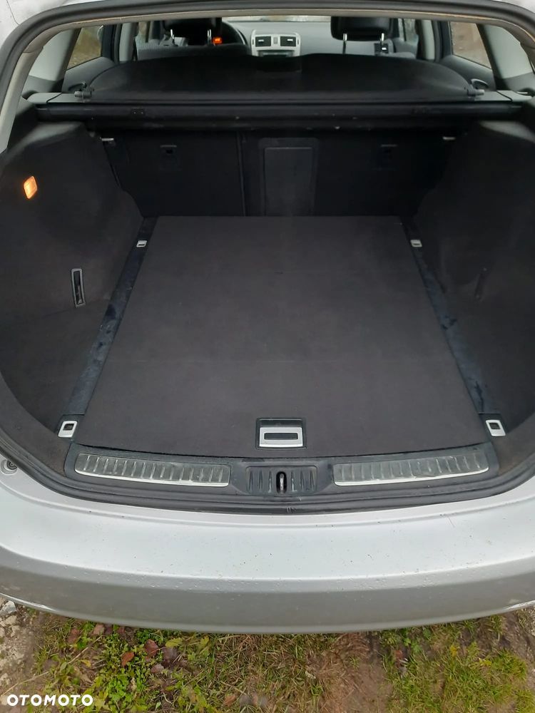 Toyota Avensis 2.0 D-4D Combi - 7