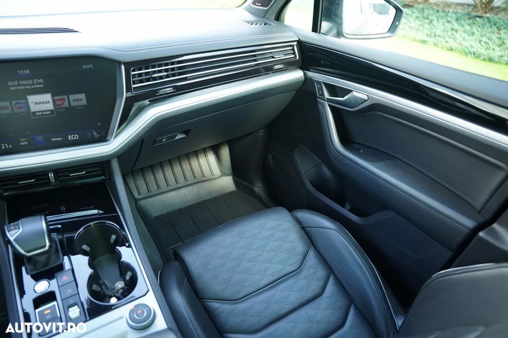 Volkswagen Touareg - 30