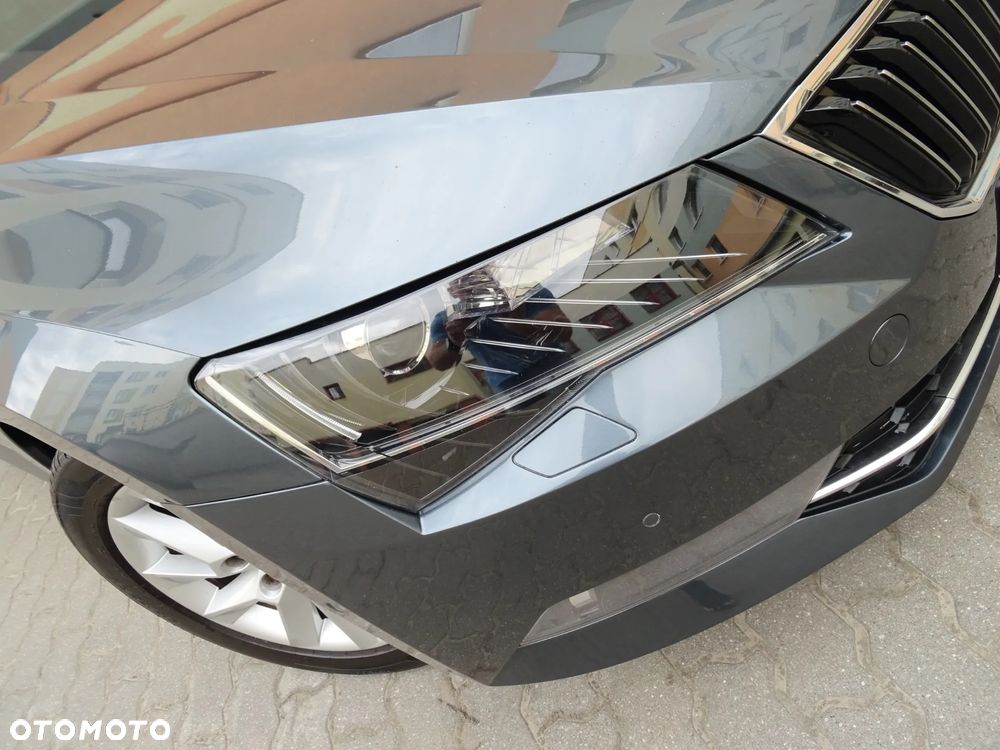 Skoda Superb 1.6 TDI GreenLine - 23