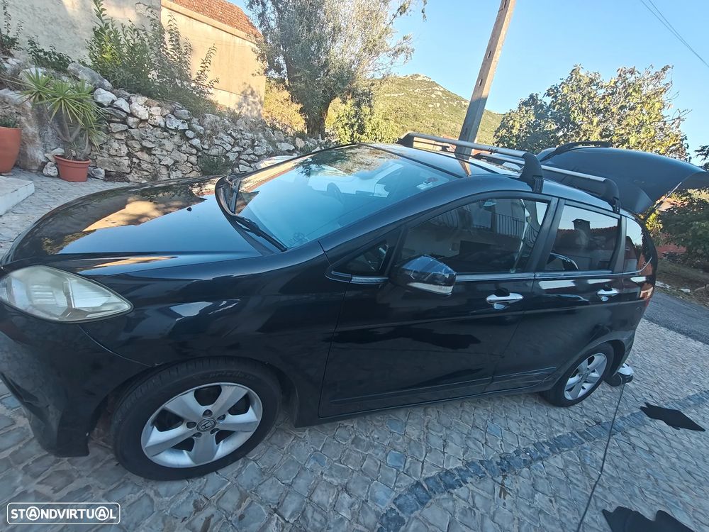 Honda FR-V - 3