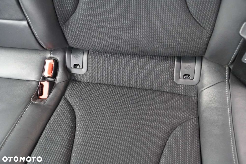 Audi A4 Limousine 2.0 TDI DPF S line Sportpaket - 15