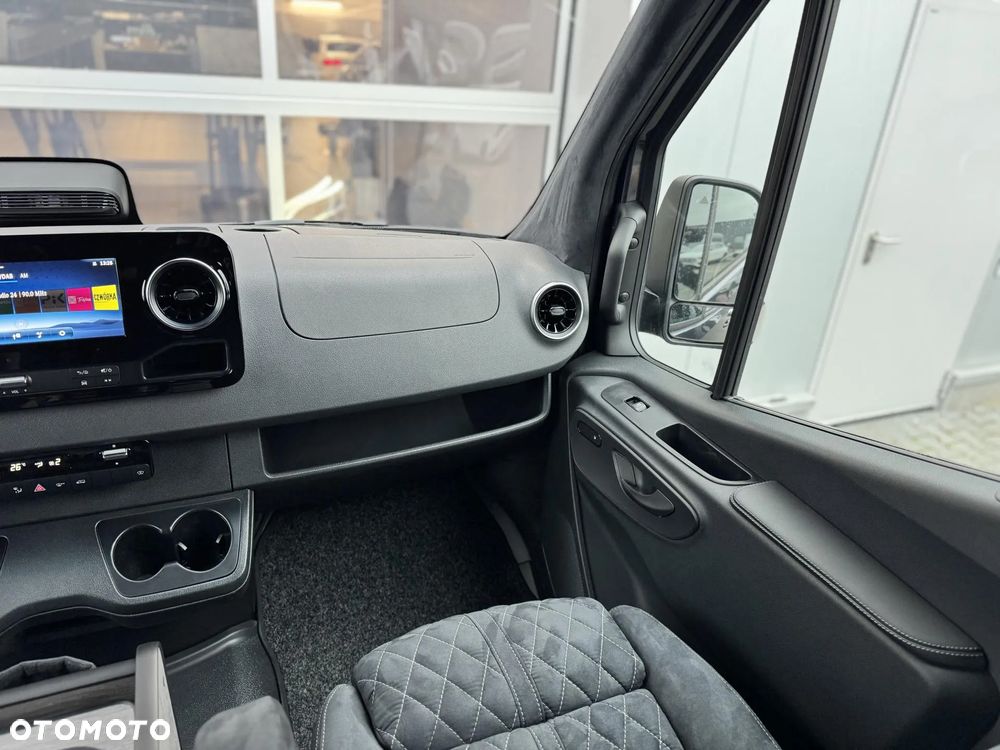 Mercedes-Benz Sprinter - 10