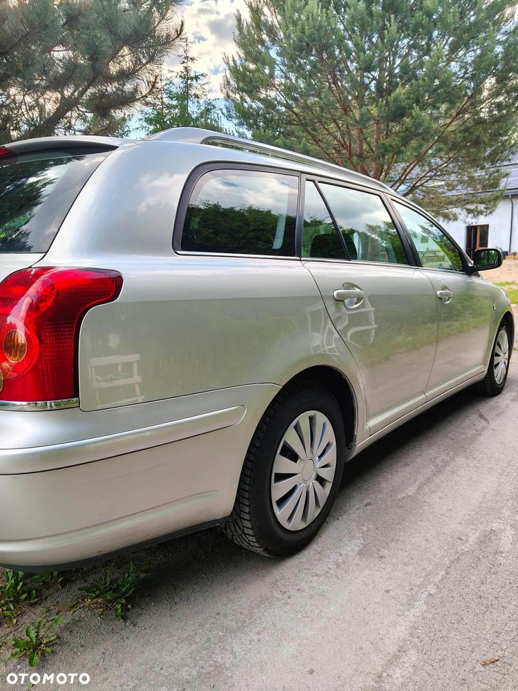 Toyota Avensis 1.8 VVT-i Combi - 5
