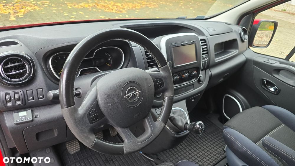 Opel Vivaro - 10