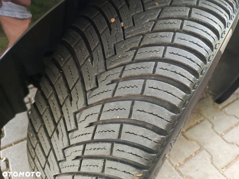 BMW Seria 1 118i - 26