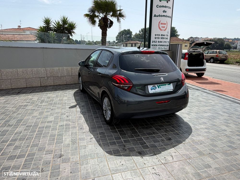 Peugeot 208 1.2 PureTech Style - 7