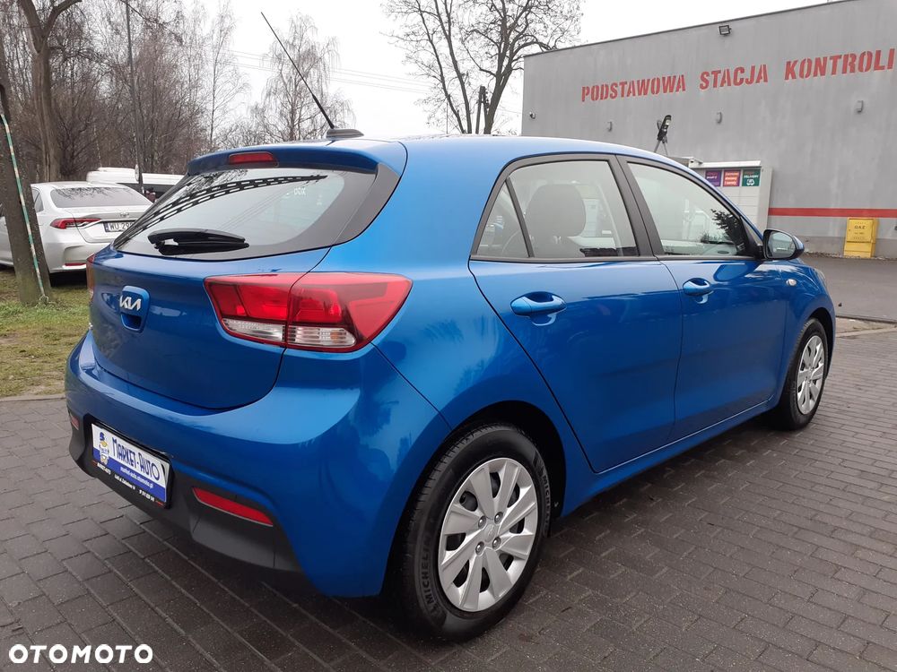 Kia Rio - 5