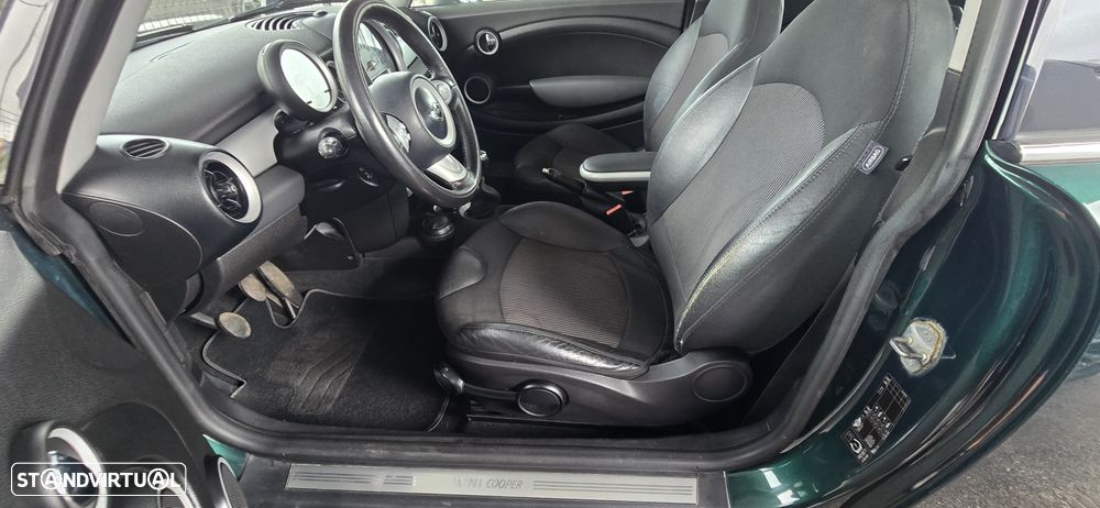 MINI 3 Portas Cooper D - 5