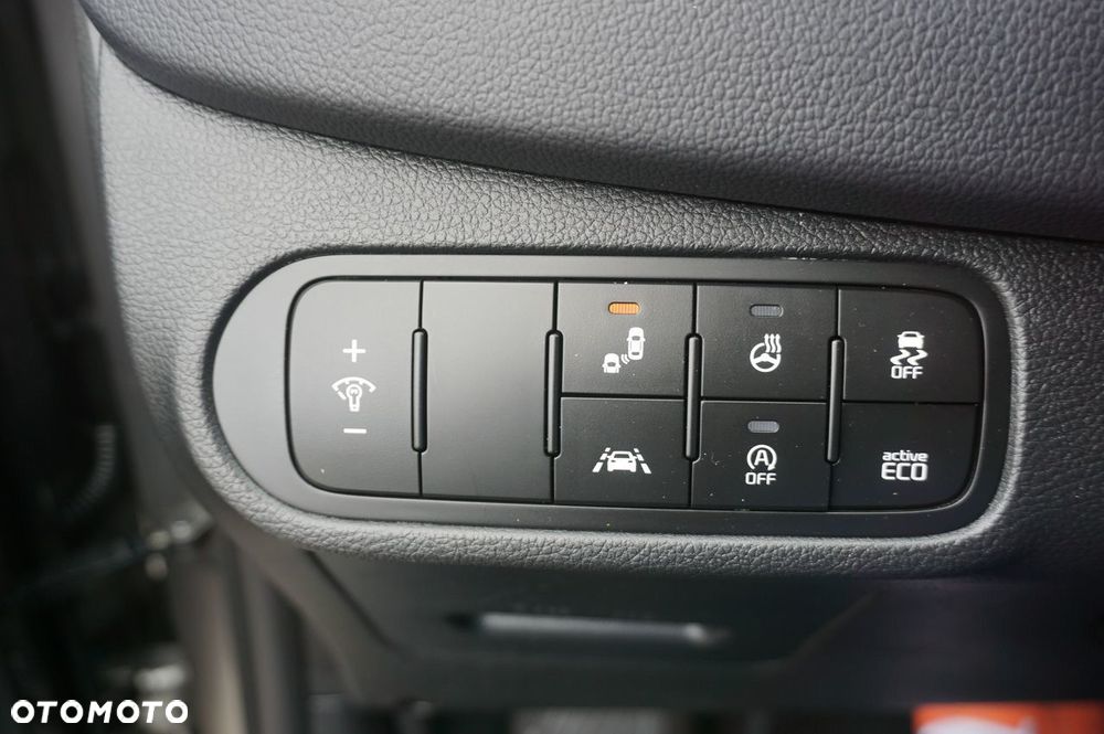 Kia Carens 1.7 CRDi Business Line 7os 7DCT - 11