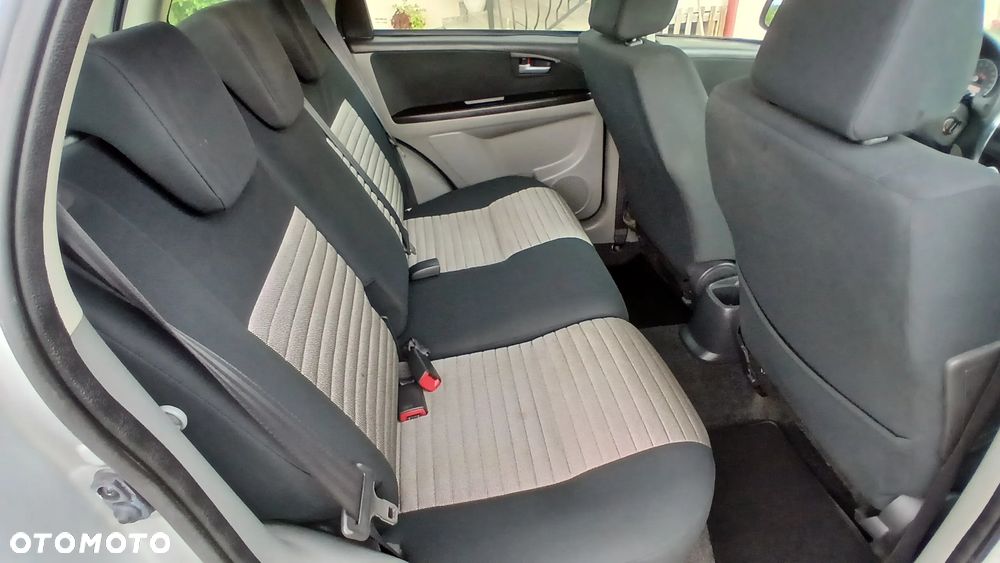 Suzuki SX4 - 21