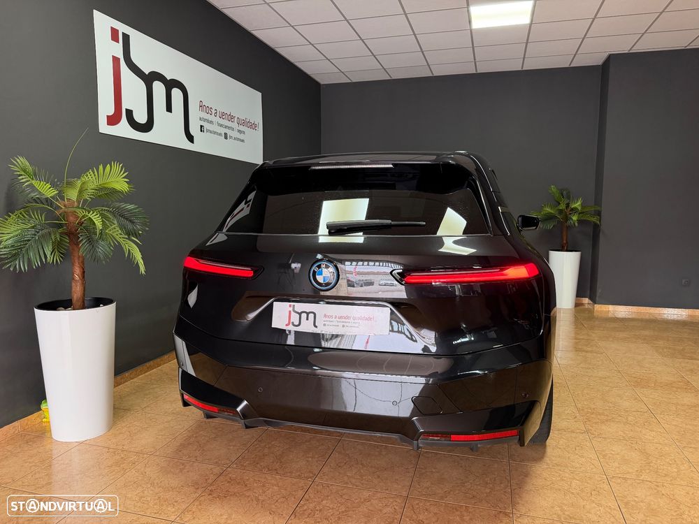 BMW iX xDrive 50 Pack Desportivo - 22