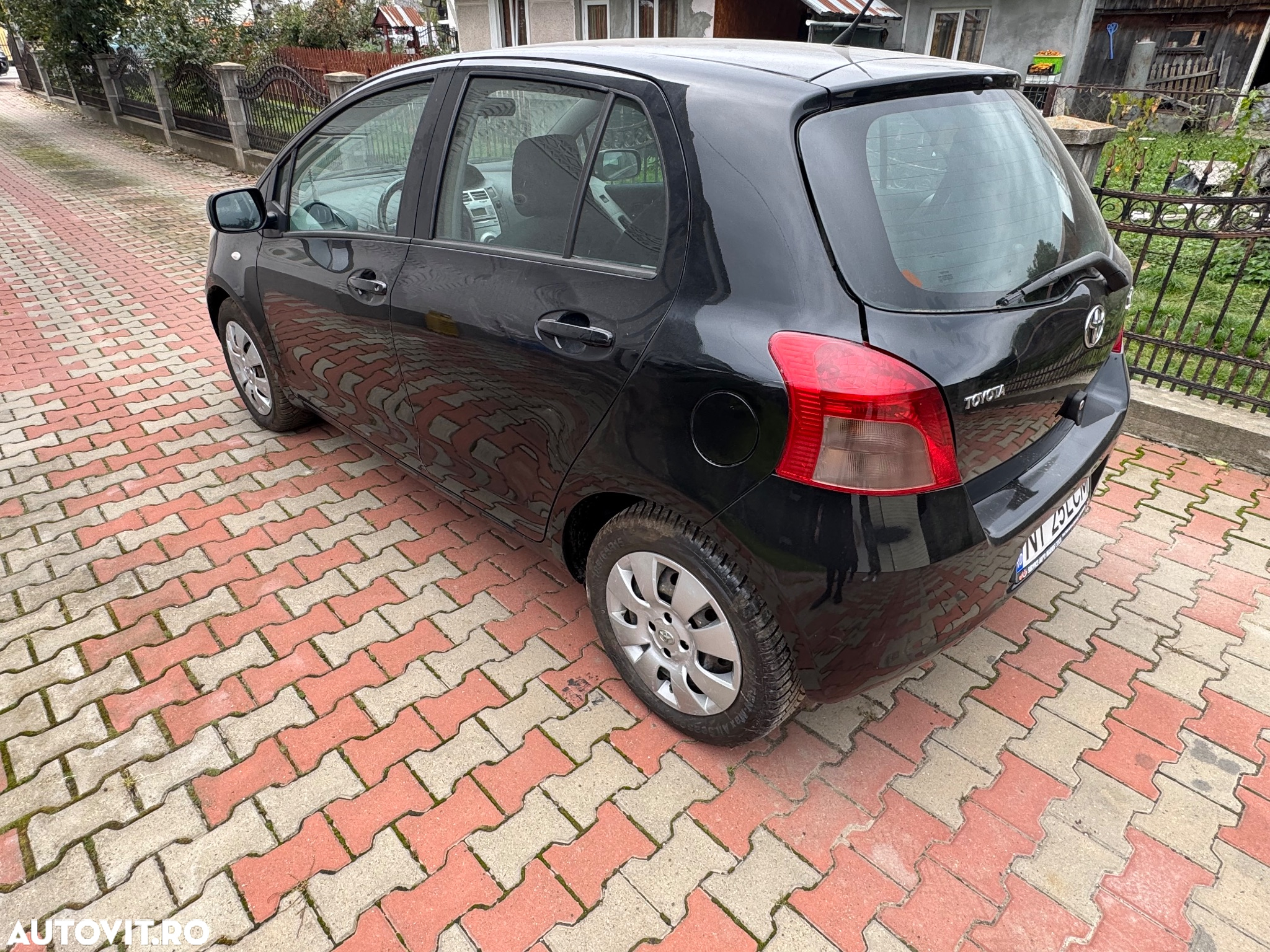 Toyota Yaris 1.0 - 4