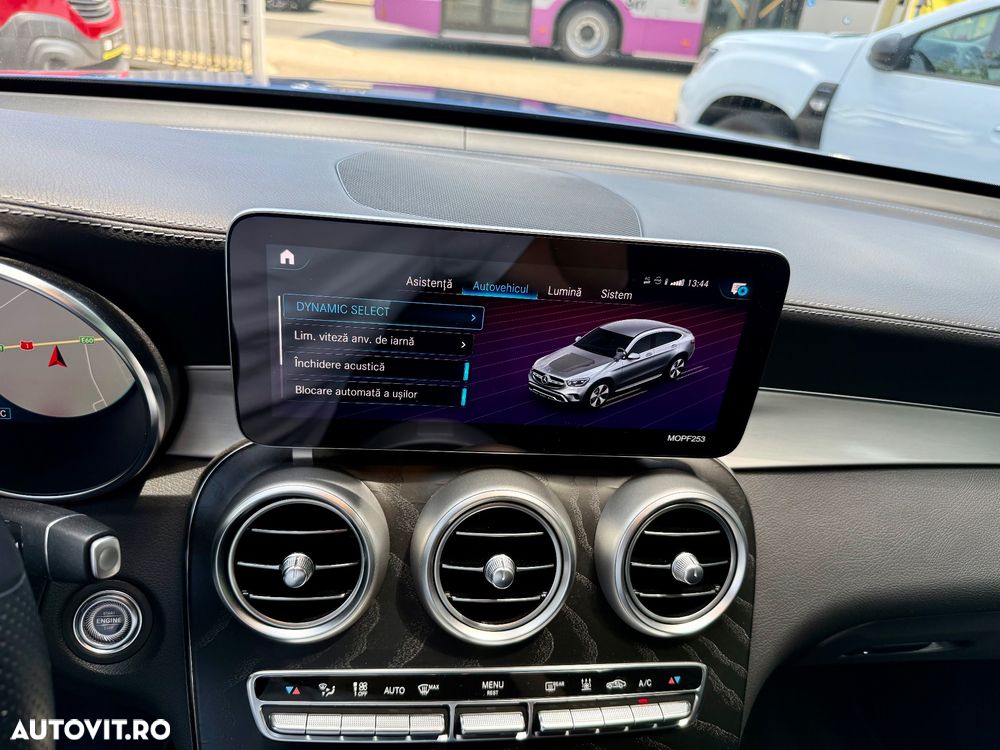 Mercedes-Benz GLC Coupe 300 de 4Matic 9G-TRONIC AMG Line - 16