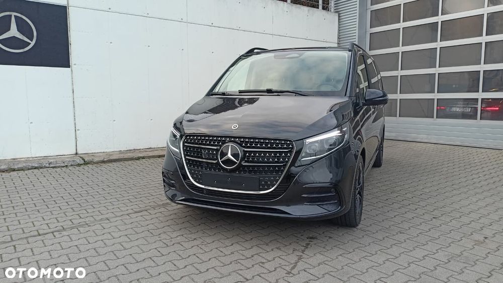 Mercedes-Benz Klasa V - 2