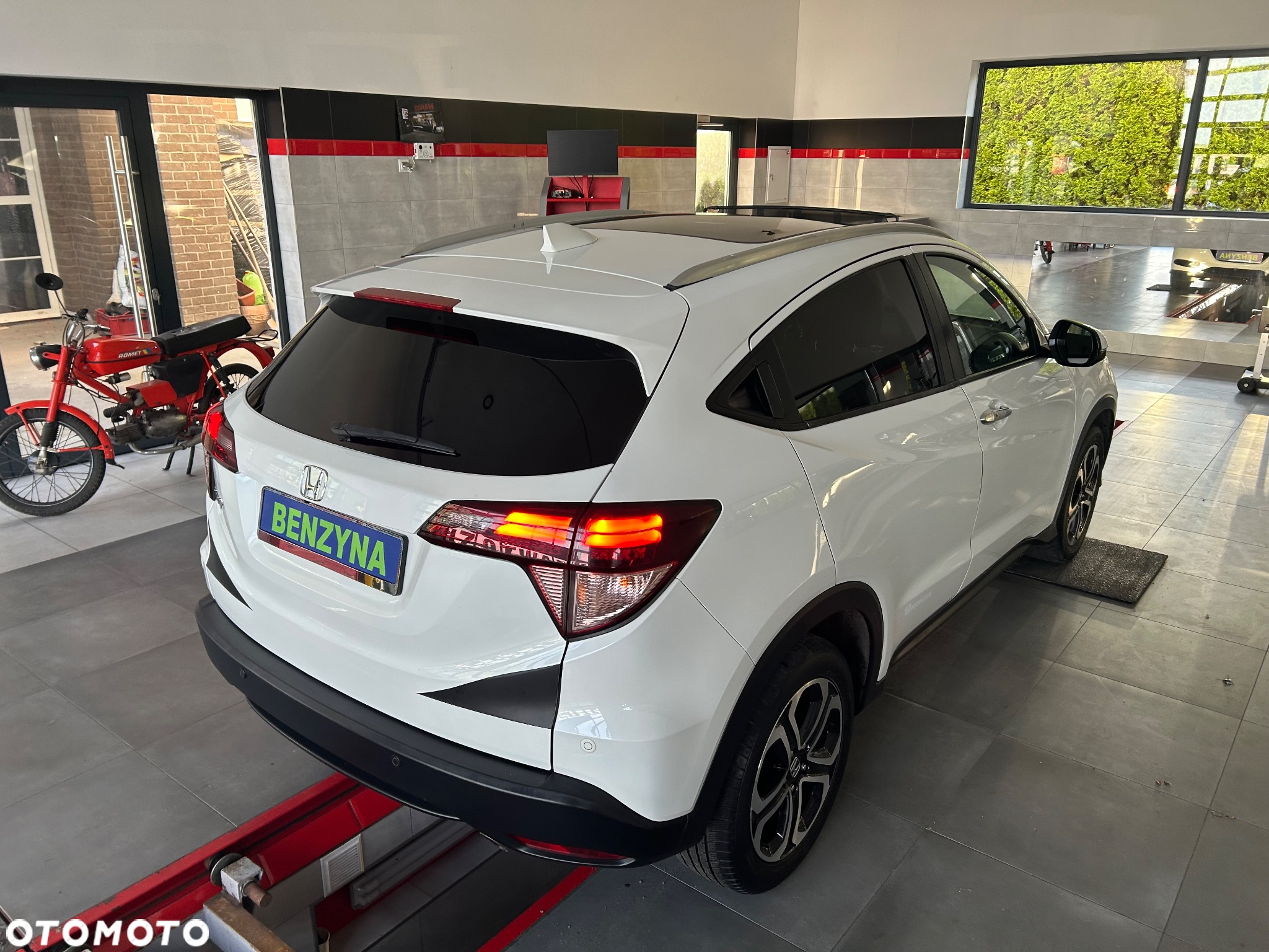 Honda HR-V 1.5 Elegance (ADAS/Honda Connect+) CVT - 9