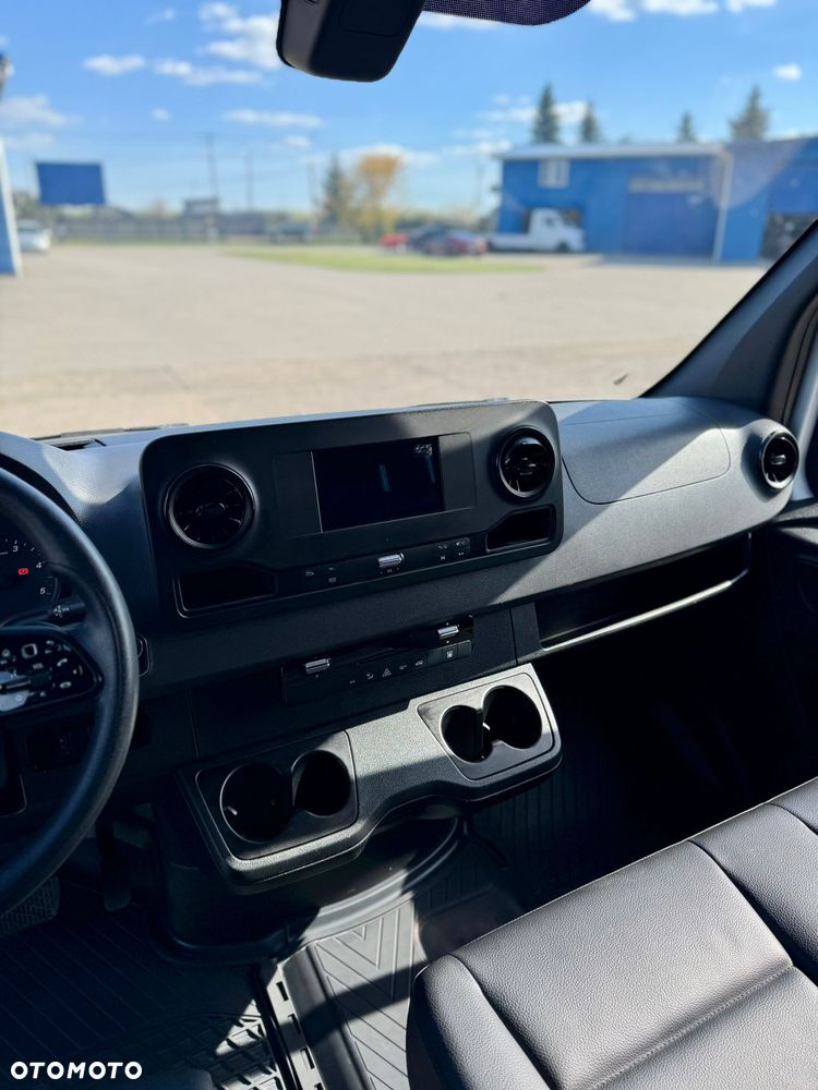 Mercedes-Benz Sprinter 317 Autolaweta najazd alu Hak 3500kg - 21