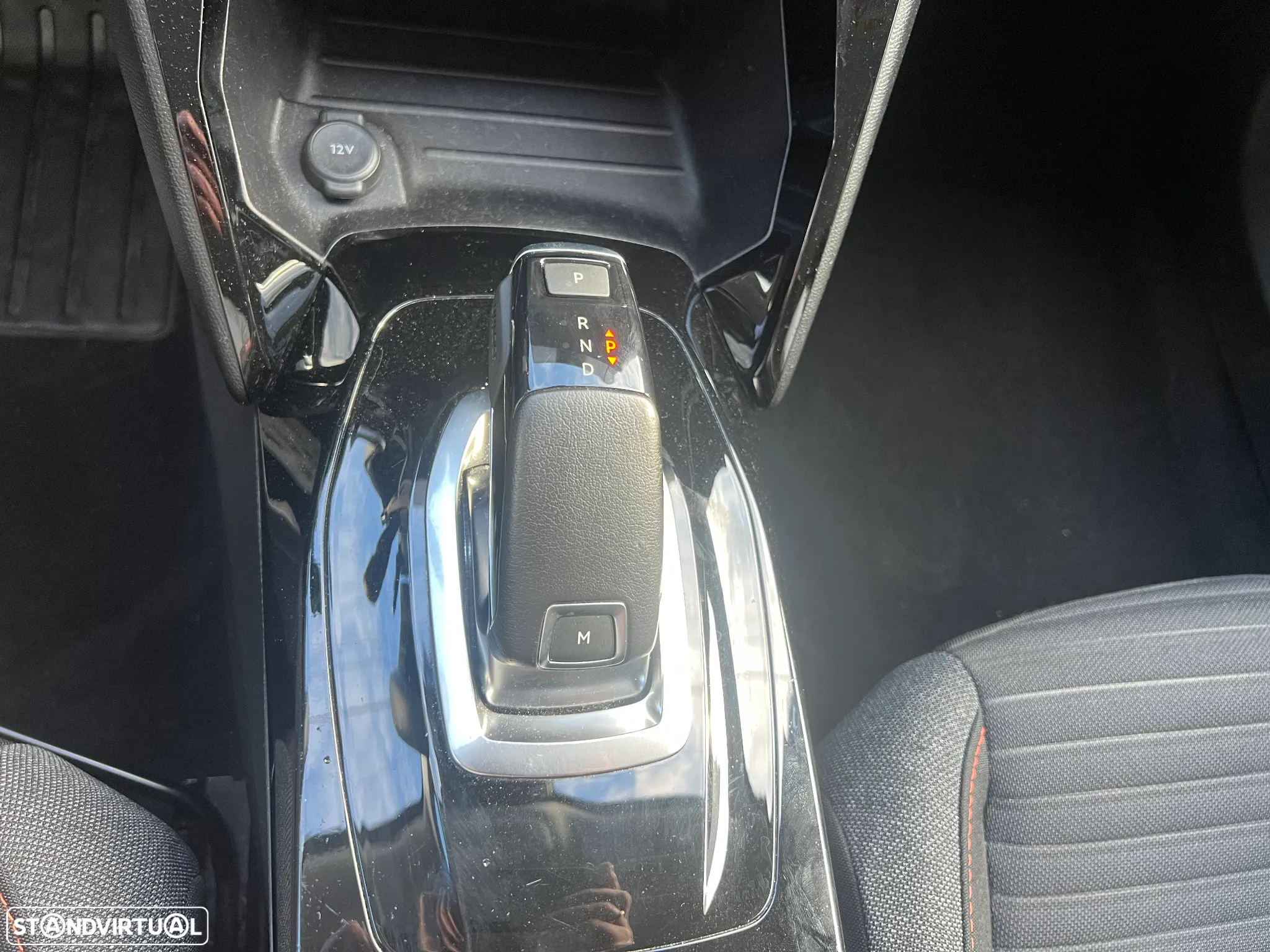 Peugeot 2008 1.2 PureTech Active Pack EAT8 - 5