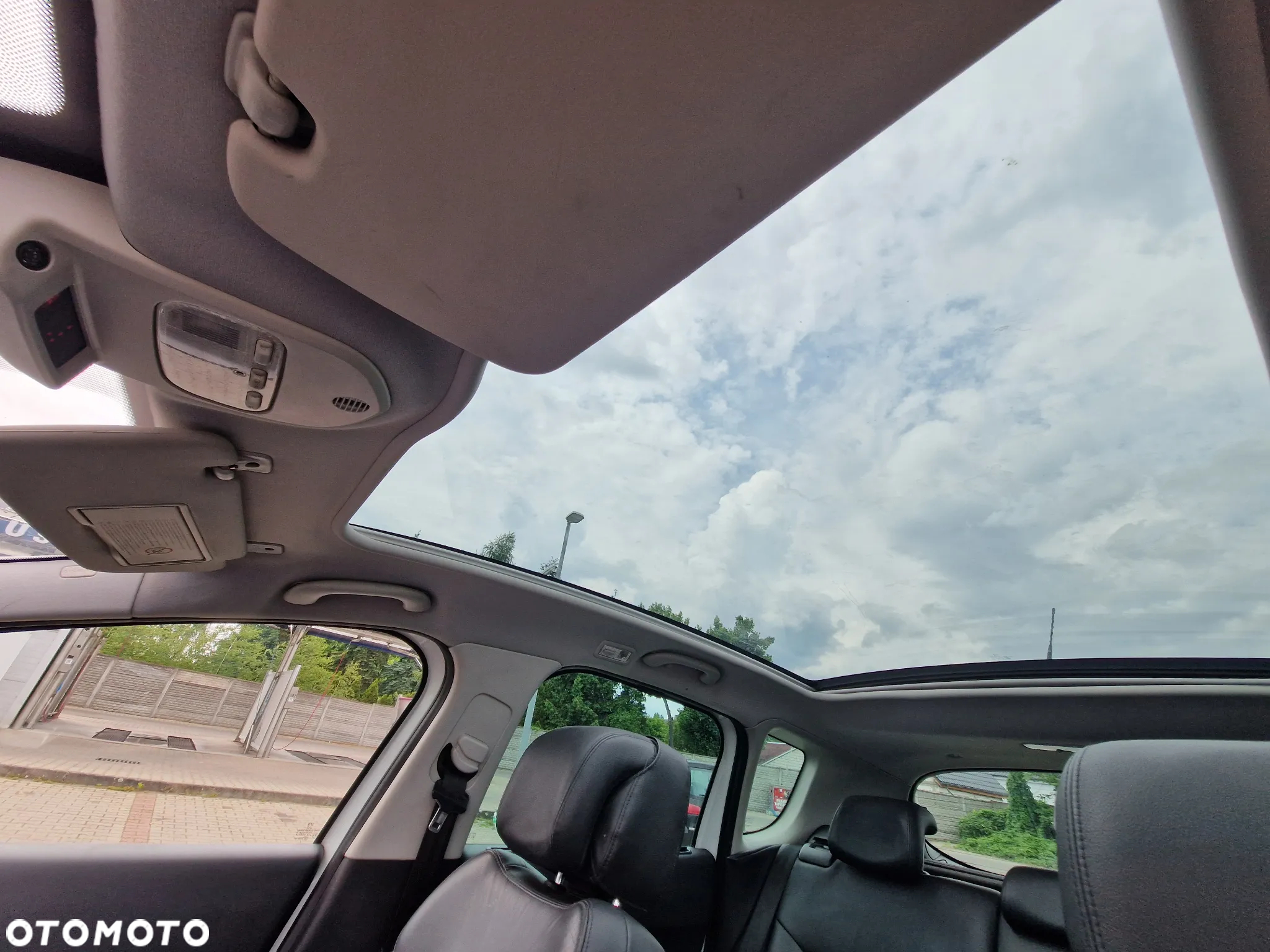 Peugeot 3008 2.0 HDi HYbrid4 - 12